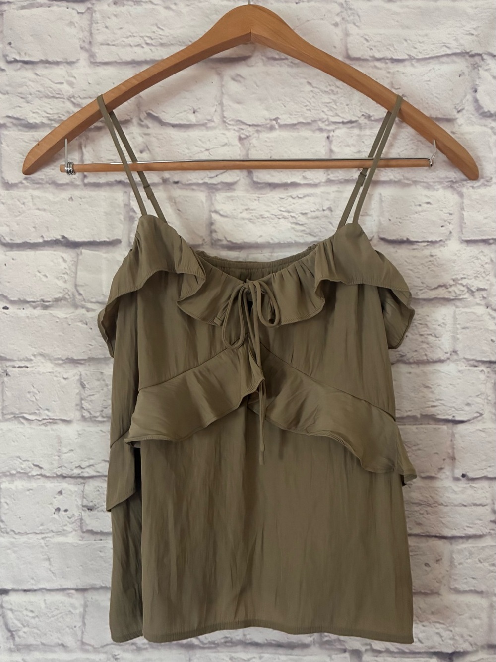 Universal Thread Olive Green Ruffle Spaghetti Strap Top - Medium